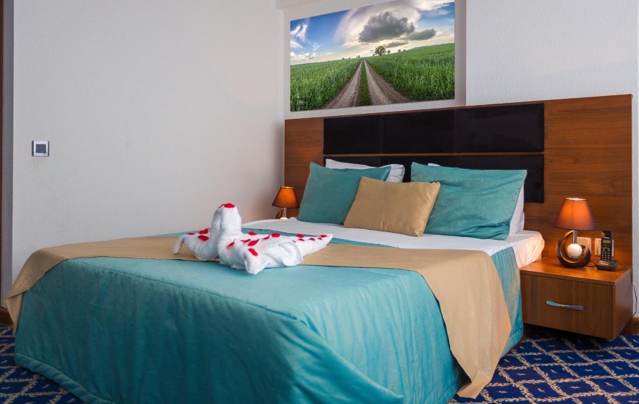 Demir Yol Plaza Hotel Baky Esterno foto