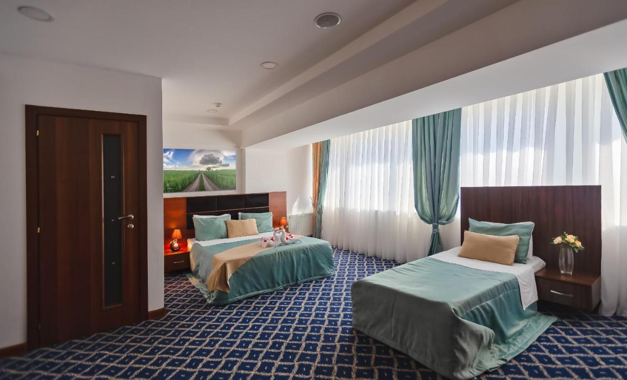 Demir Yol Plaza Hotel Baky Esterno foto